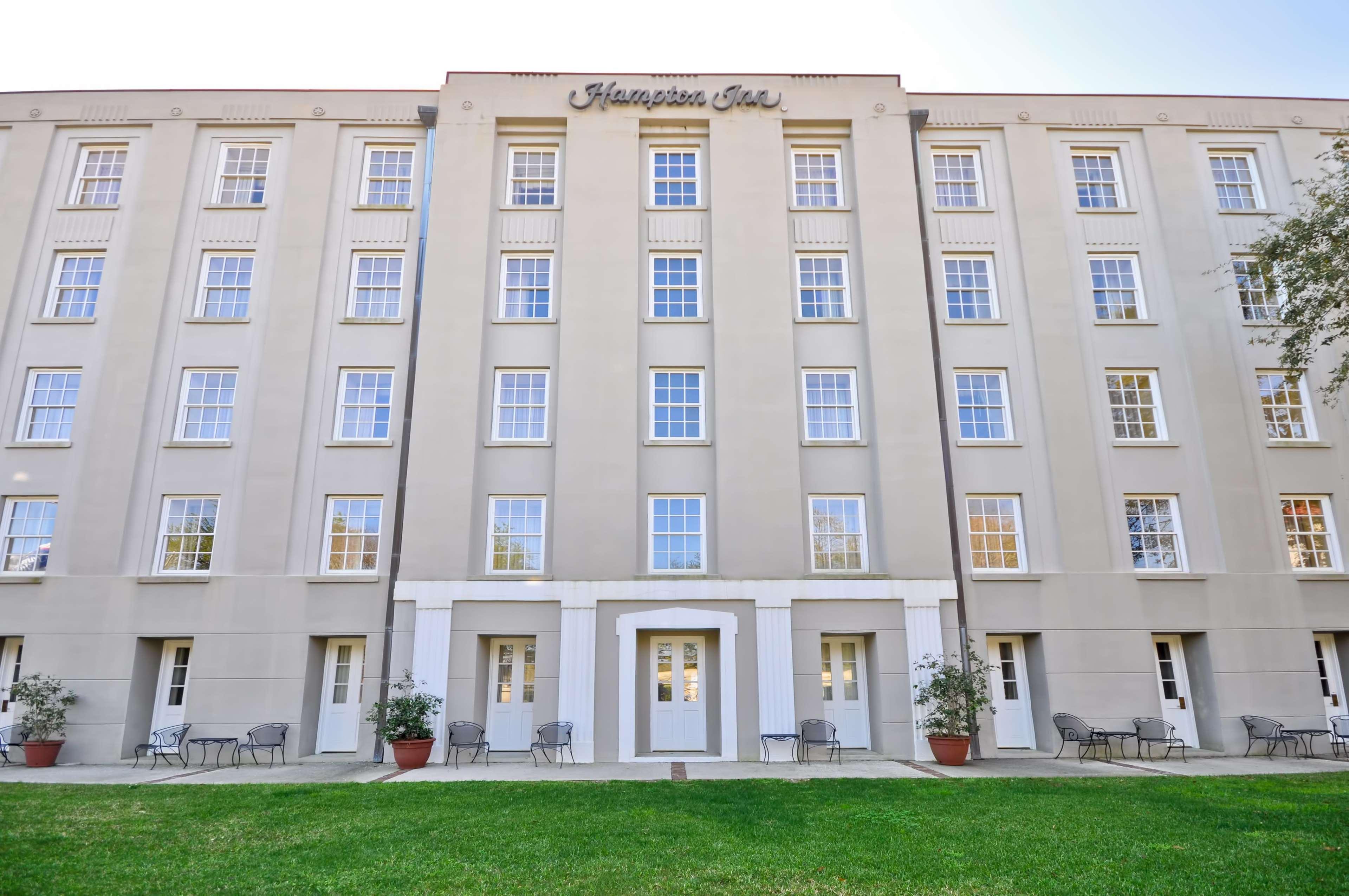 Hampton Inn Charleston-Historic District Exterior photo