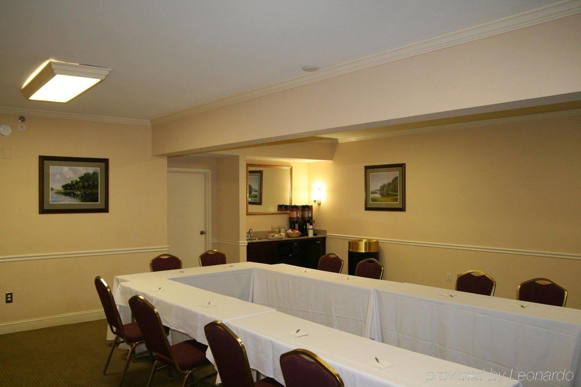 Hampton Inn Charleston-Historic District Facilities photo